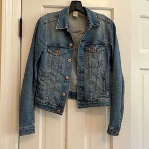 Denim jacket in size 4